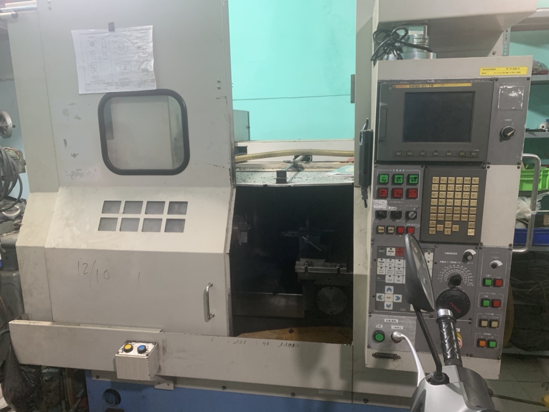 CNC lathe machine 2.jpg